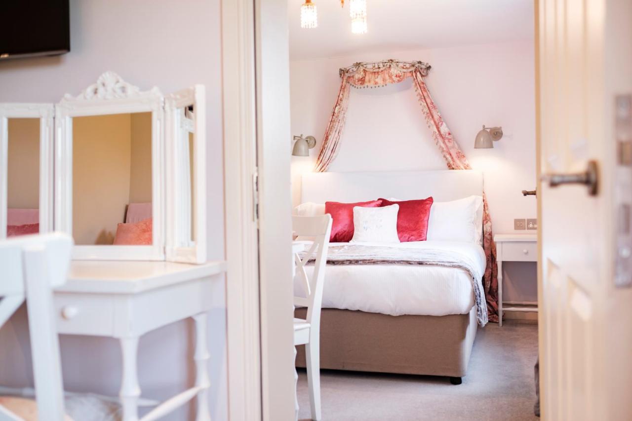The Bower Inn ブリッジウォーター エクステリア 写真 A bedroom at The Swan Hotel